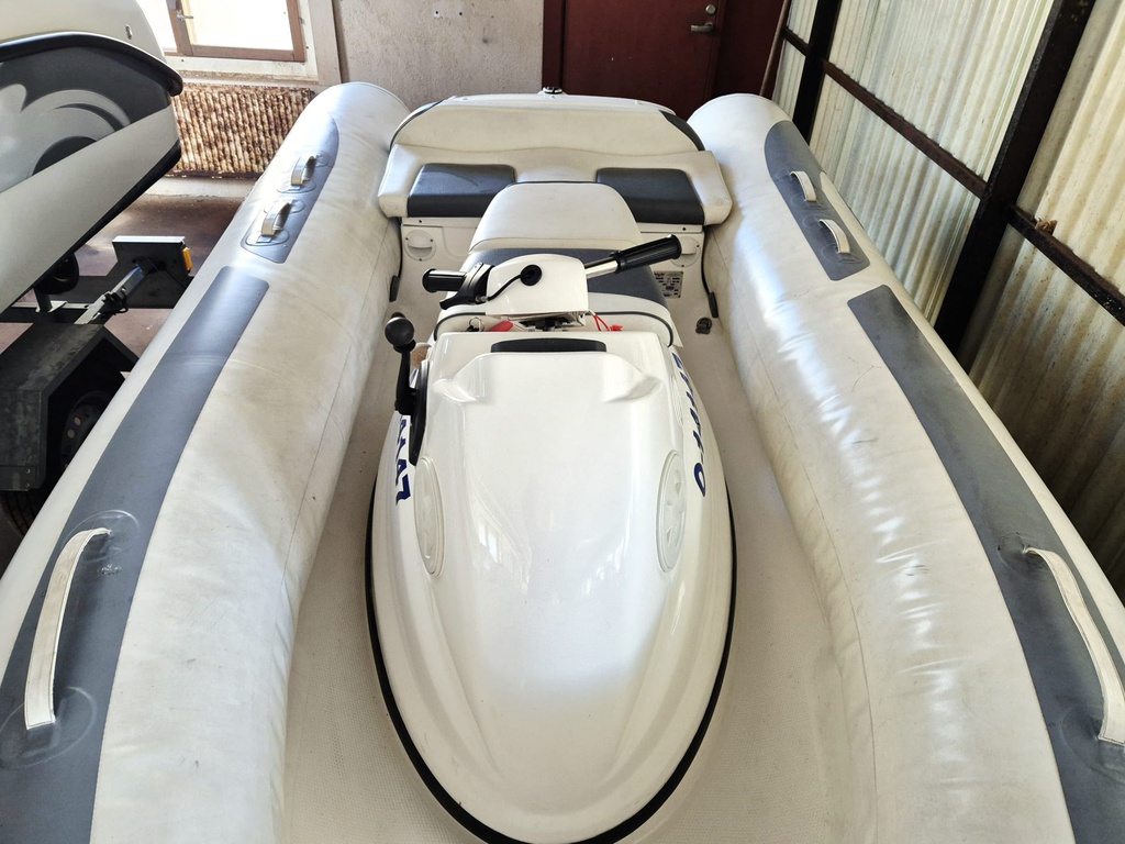 Avon Seasport 320 Jet Rib