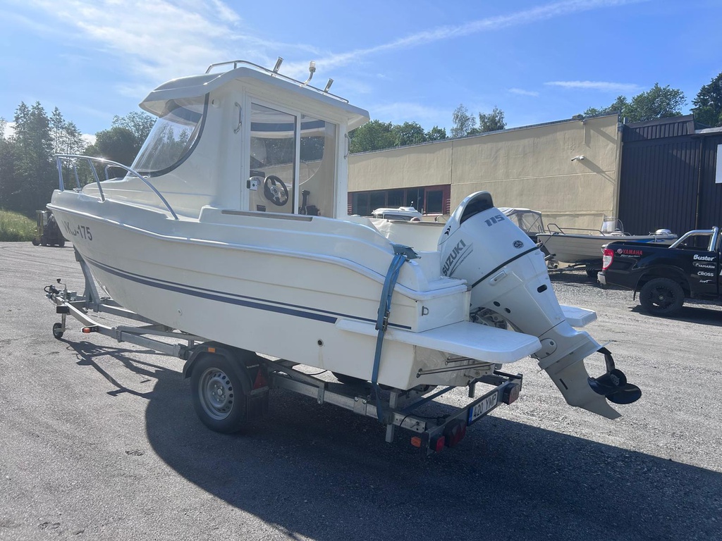 Sport-Yacht Pilot House 535