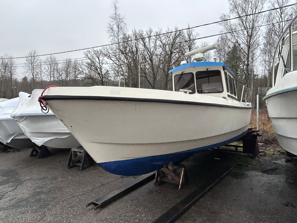 FISHMASTER 810 + Yanmar 4LH-DTE