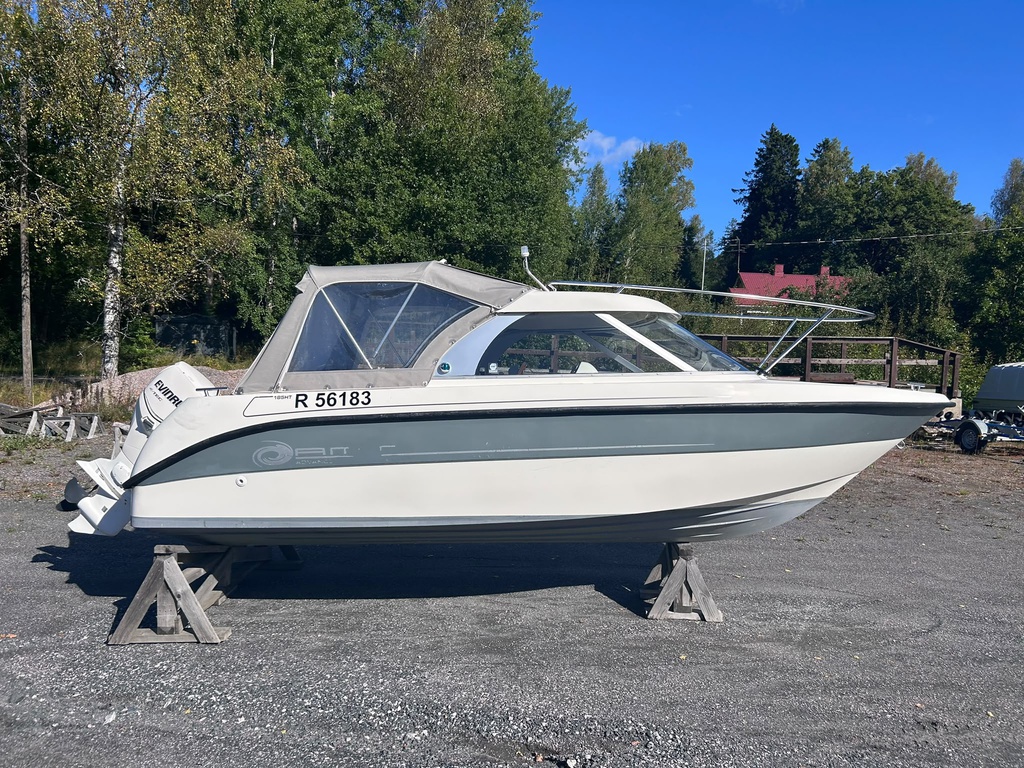 AMT 185HT + Evinrude E-TEC 90