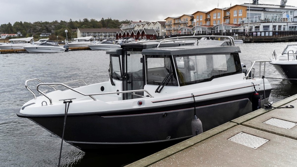 Cross 60 Cabin
