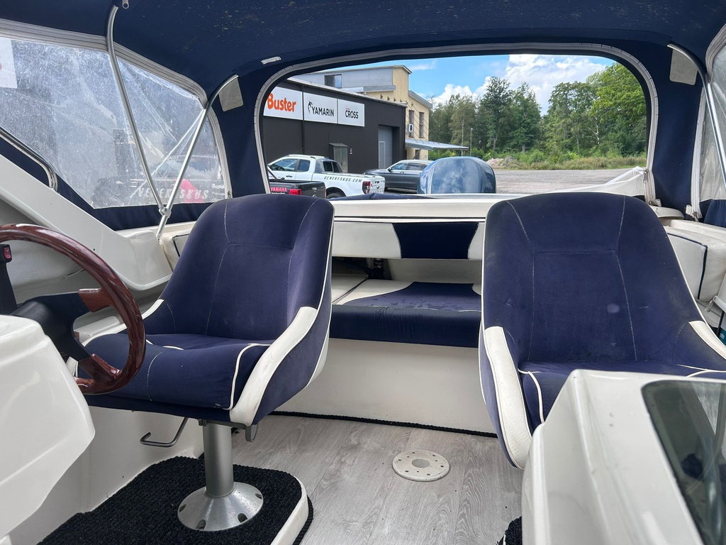 Bella 642HT + Evinrude 90