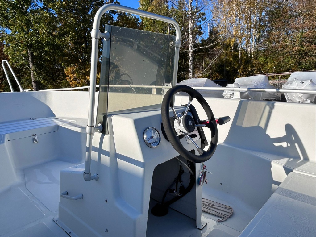 Yamarin 540 Big fish + Suzuki DF60