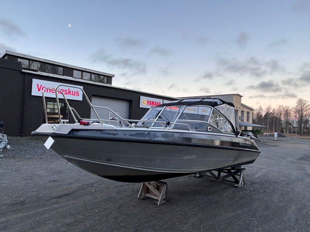 Buster Magnum + Yamaha F150