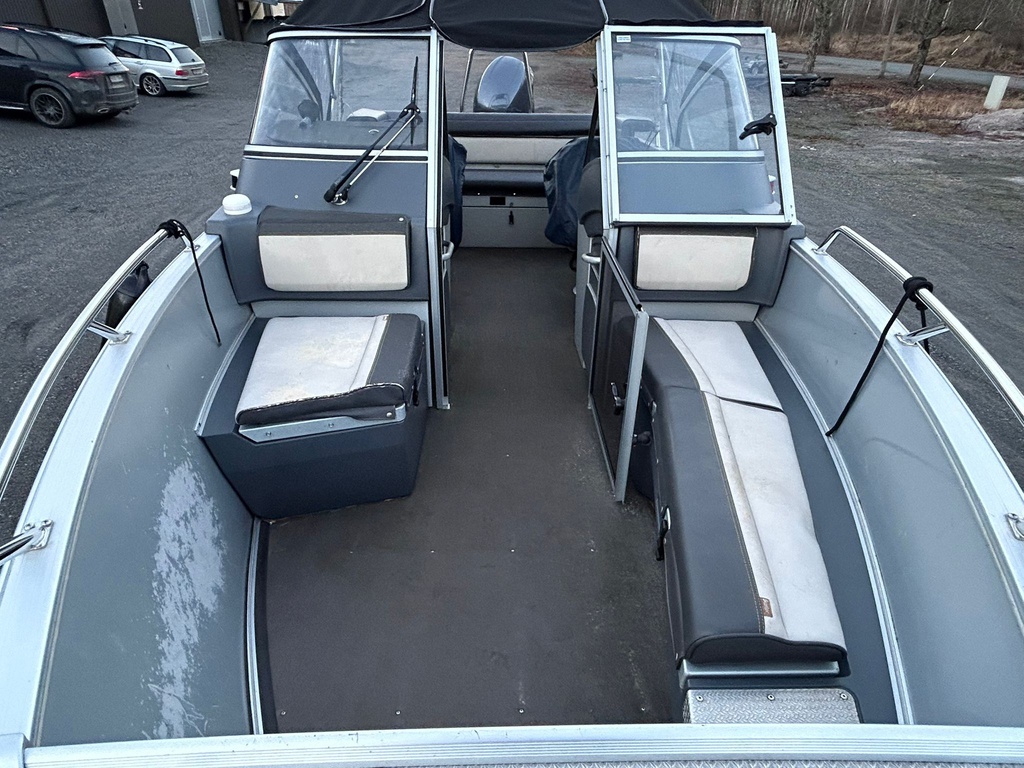 Buster Magnum + Yamaha F150