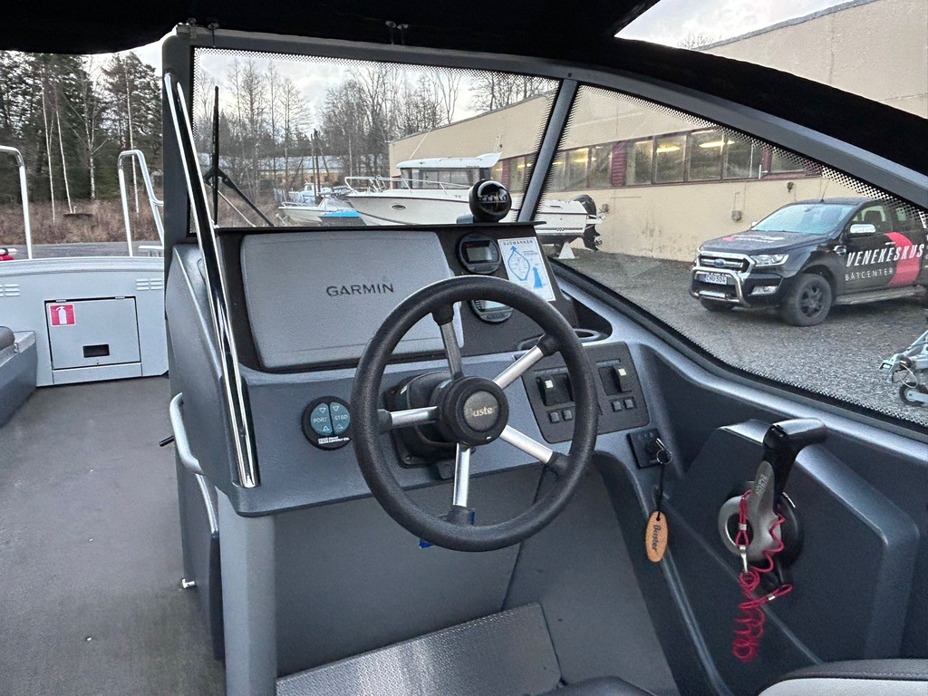 Buster Magnum + Yamaha F150