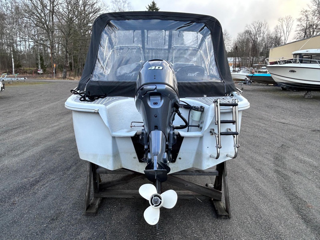 Suvi 47 Duo + Yamaha F40