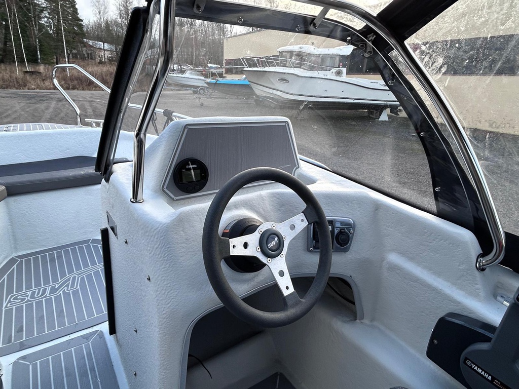 Suvi 47 Duo + Yamaha F40