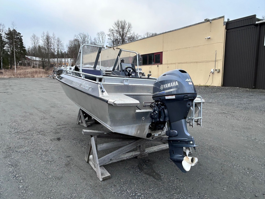 Buster M2 + Yamaha F40