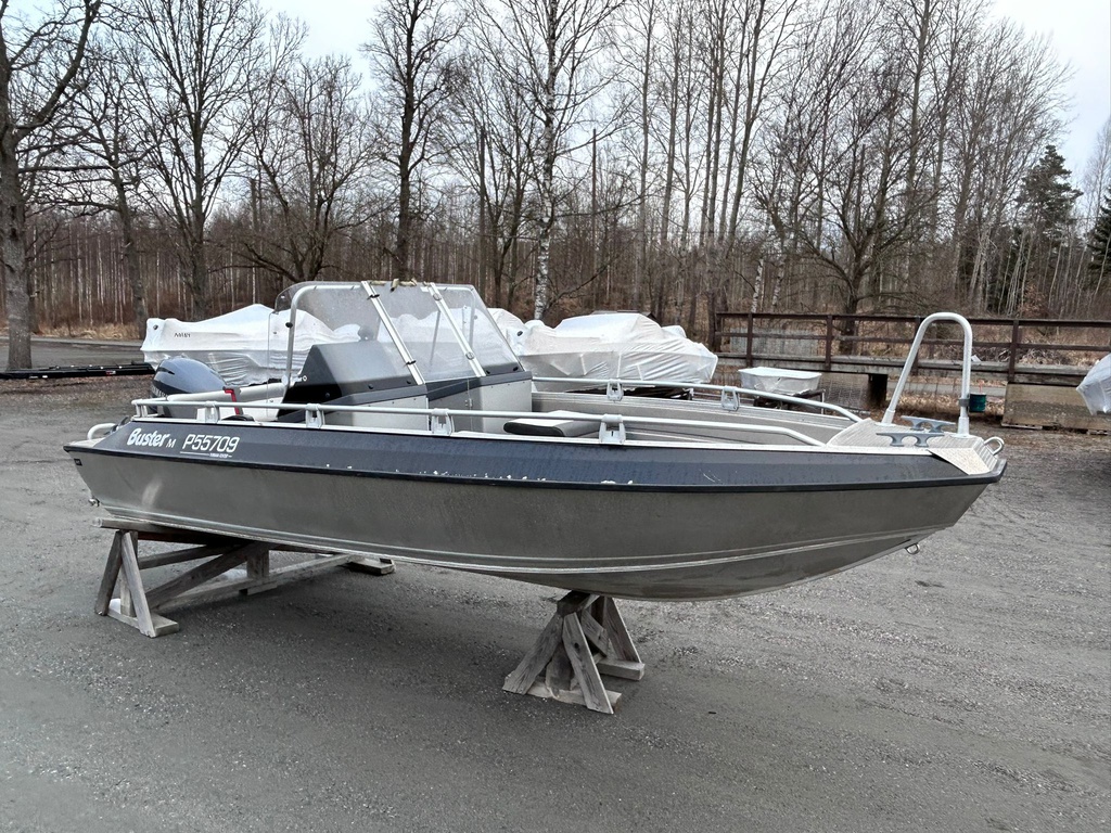 Buster M2 + Yamaha F40