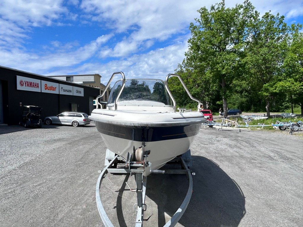 Yamarin 56SC + Yamaha F80 + Traileri